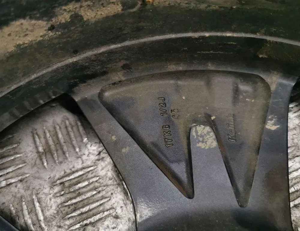 NISSAN Leaf 2 generation (2017-2023) Kerék 5SH3E 31050759