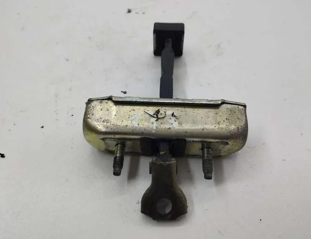 TOYOTA RAV4 3 generation (XA30) (2005-2012)  Стопор задней двери 34447664