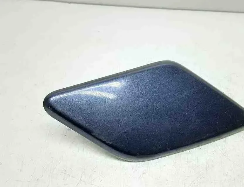 VOLVO V50 1 generation (2003-2012) Right Side Headlight Washer Cover Cap 30744955 32666714