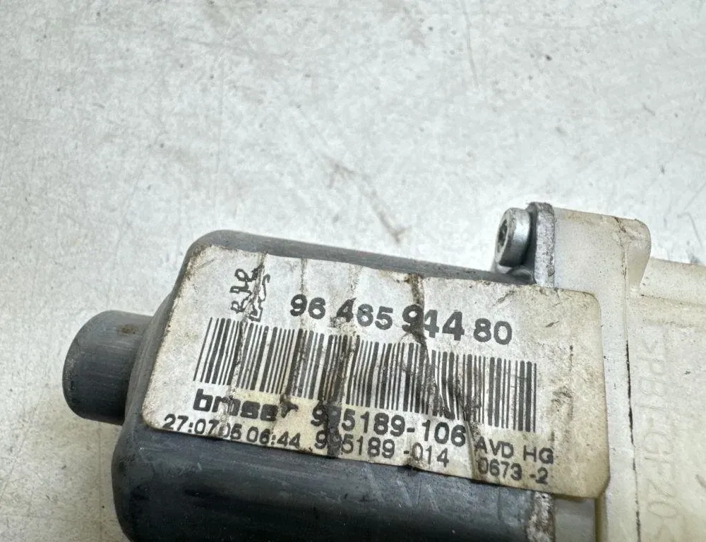 PEUGEOT 407 1 generation (2004-2010) Front Left Door Window Regulator Motor 9646594480,95189106 31392576