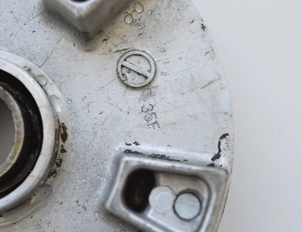 SUZUKI SV Hátsó lánckerék szállítási csomópontja 1581474