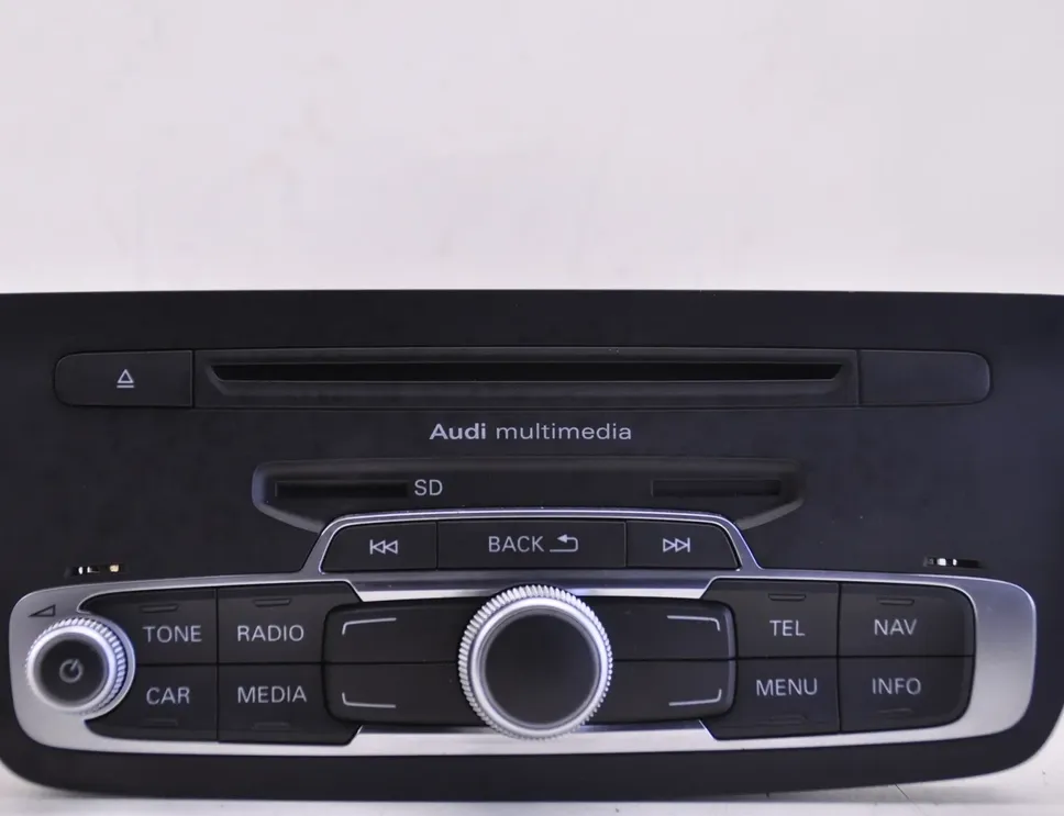 AUDI Q3 8U (2011-2020) Zenelejátszó GPS-szel 8U0035183C 34831112