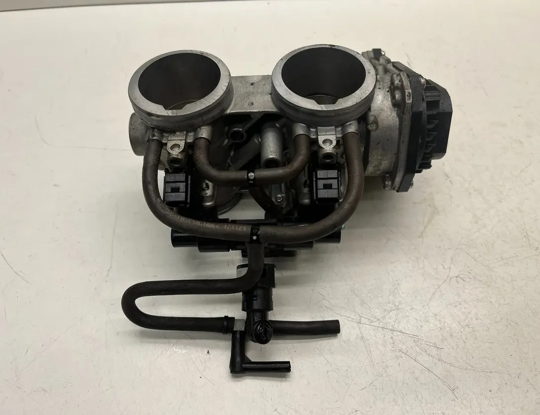 HONDA CRF (2000-present) Nyomásszabályozó háza 32864689