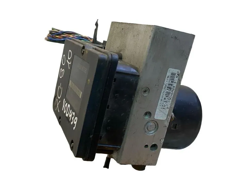 VOLVO XC90 1 generation (2002-2014) ABS Pump 30793445 34837537