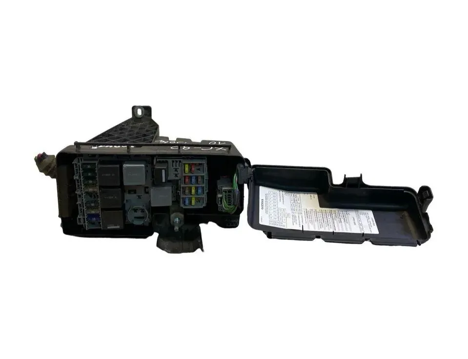 VOLVO XC90 1 generation (2002-2014) Biztosítékdoboz 30797010 34833399