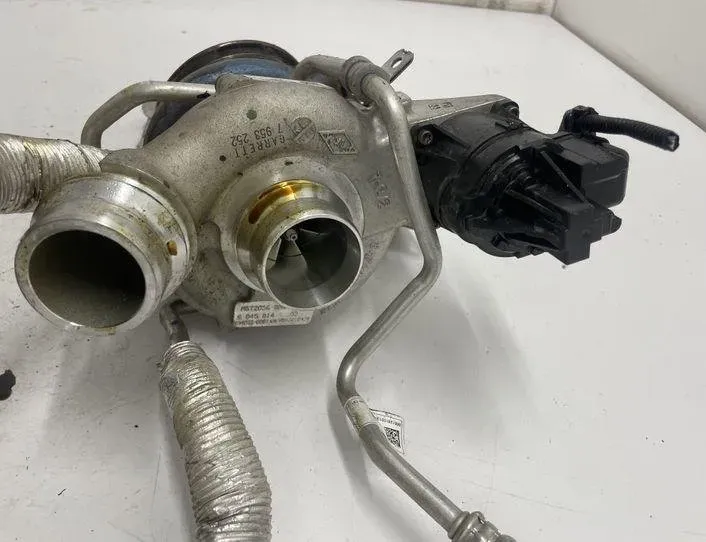 BMW 3 Series G20/G21/G28 (2018-2024) Turbófeltöltő 9845814 22172345