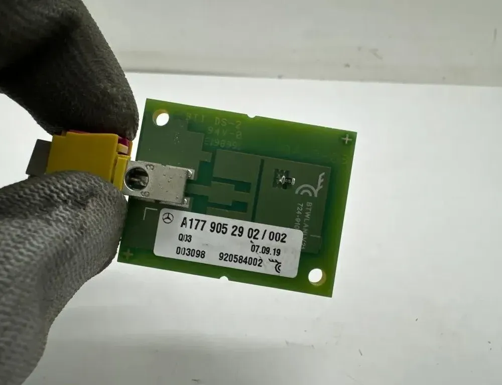 MERCEDES-BENZ A-Class W177 (2018-2024) Антенна A1779052902 26805426