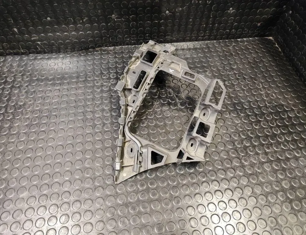 VOLKSWAGEN Touareg 2 generation (2010-2018) Jobb hátsó lökhárító konzolja 7P6807393A 33173364