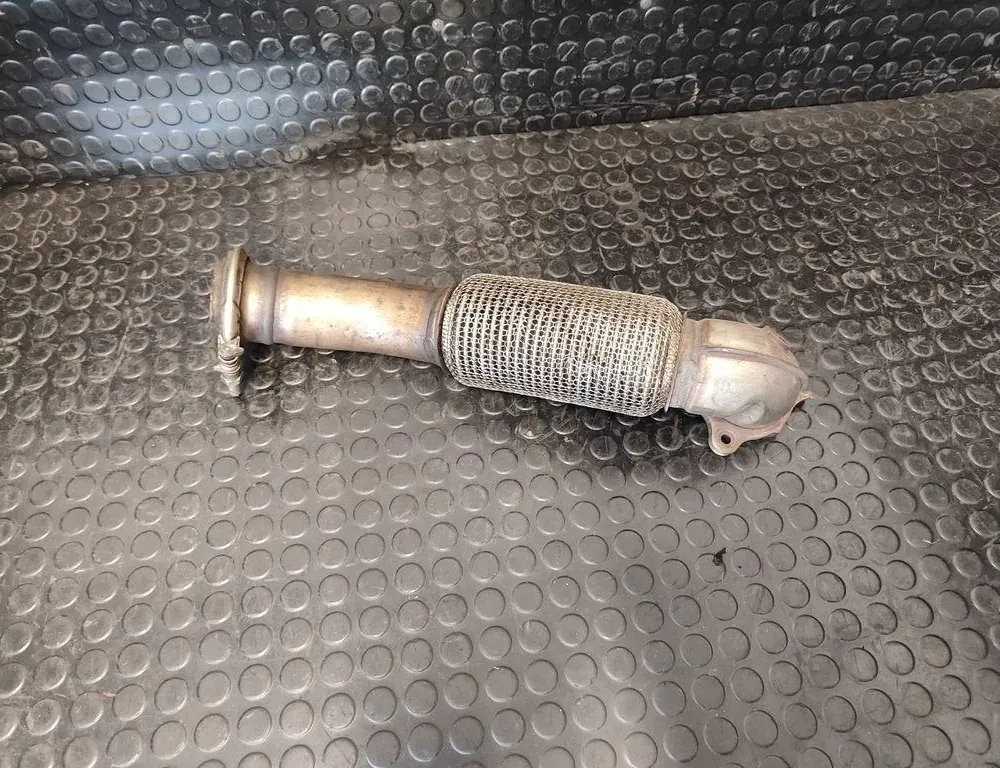 MERCEDES-BENZ CLA-Class C117 (2013-2016) Kipufogó csőbilincs 677027 33174428