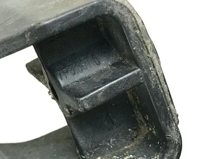 VOLKSWAGEN Touareg 2 generation (2010-2018) Jobb hátsó lökhárító konzolja 7P6807045 24565122