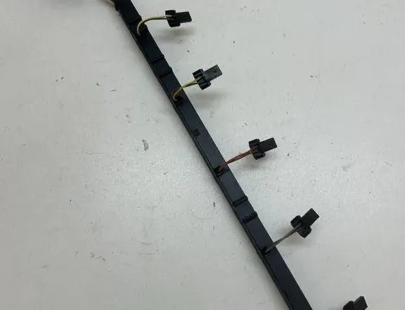 VOLKSWAGEN Multivan T5 (2003-2015) Fúvóka huzalcsatlakozása 070971033 34704631