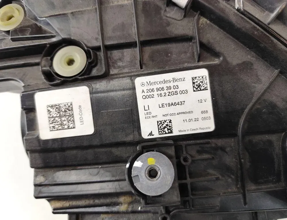 MERCEDES-BENZ C-Class W206 (2021-2023) Bal első fényszóró 1401000639,A2069063903 33233067