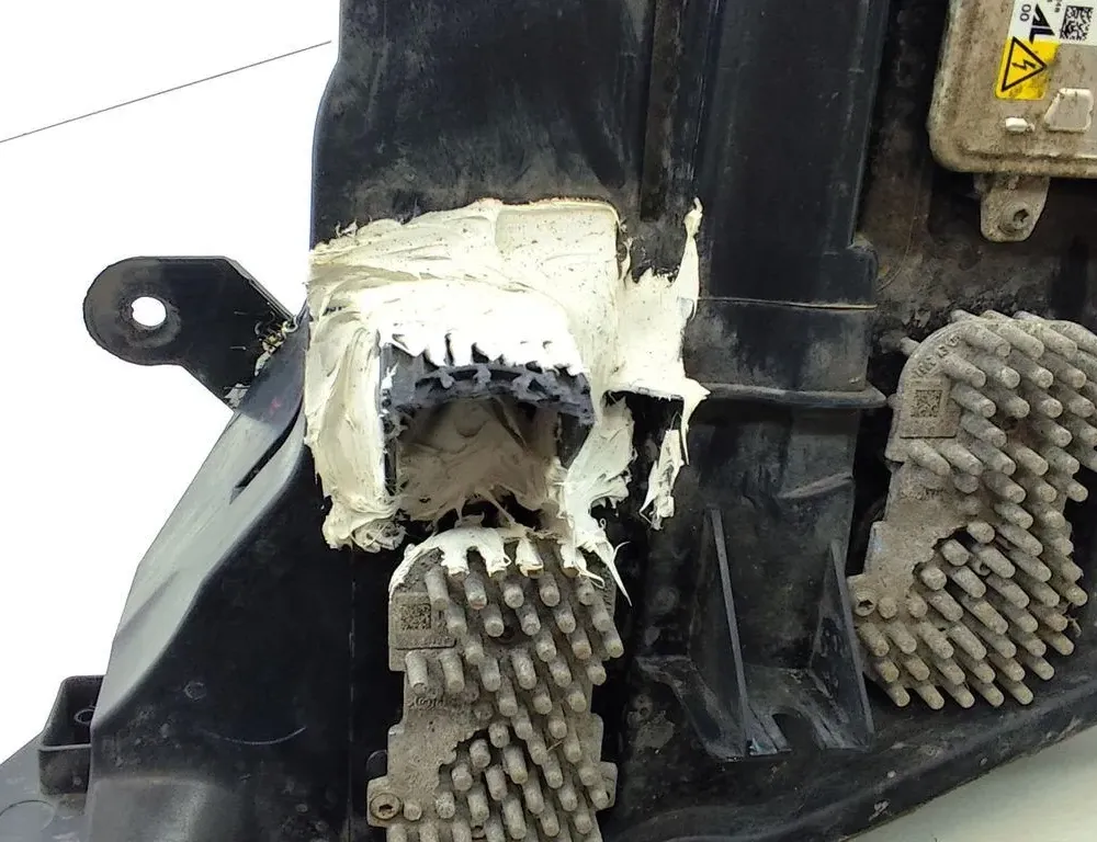 BMW X3 F25 (2010-2017) Front Right Headlight 7217296 33399938