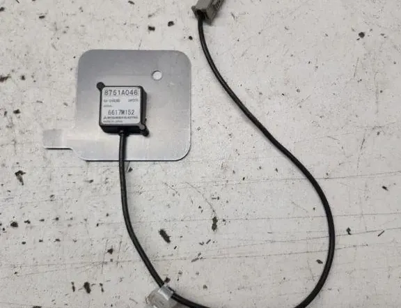 MITSUBISHI Outlander 3 generation (2012-2023) Antenna 6617M152,8751A046 34253530