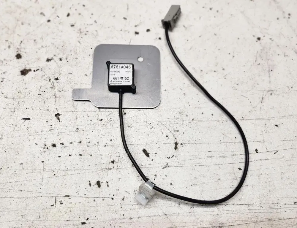MITSUBISHI Outlander 3 generation (2012-2023) Antenna 6617M152,8751A046 34253530
