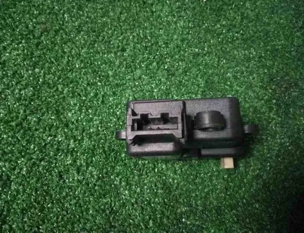 VOLKSWAGEN Sharan 1 generation (1995-2010) Клапаны управления внутренним подогревом D3180310259A,7M3907511A,YM2H19E634BA 32497969