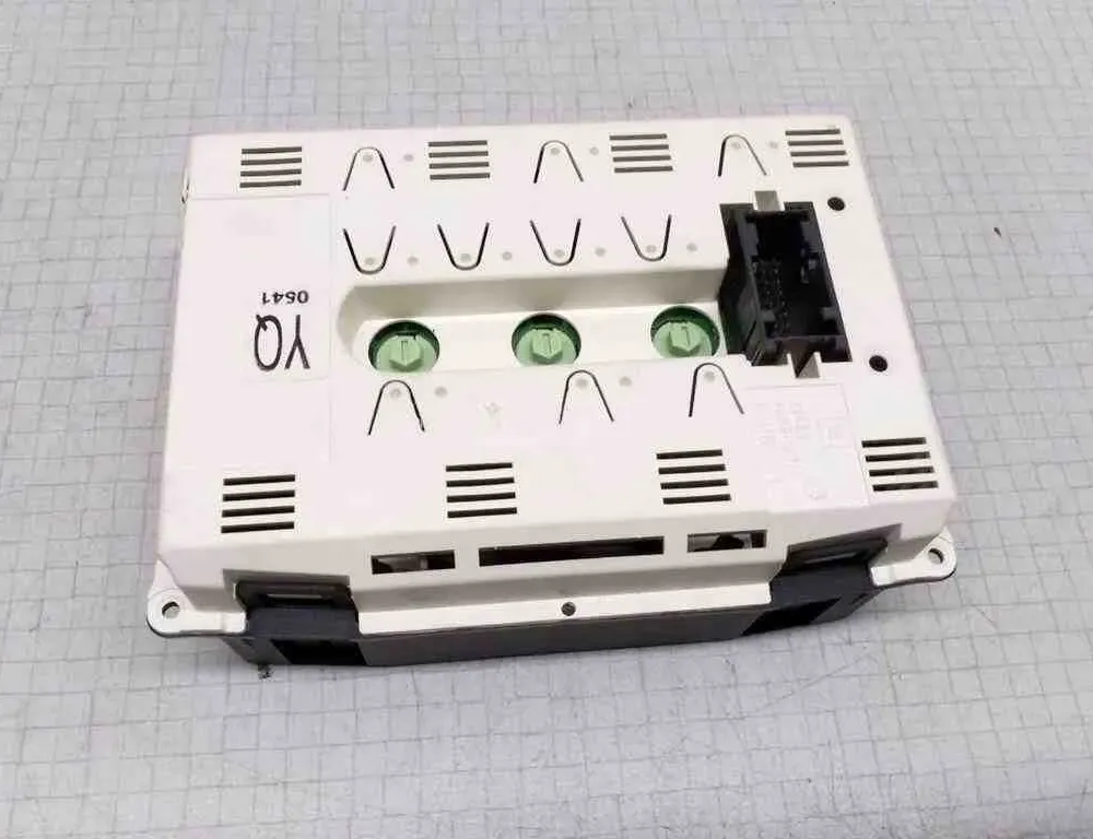 OPEL Vectra C (2002-2005) Navigation Display 2377010,13114365,317099190 32500722