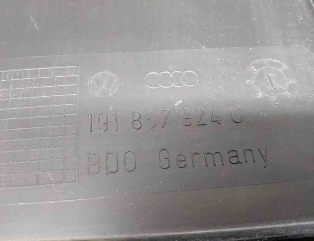 VOLKSWAGEN Golf 3 generation (1991-1998) Kesztyűtartó 191857924C 32503655