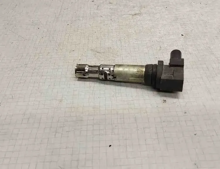 SEAT Leon 2 generation (2005-2012) Magasfeszültségű gyújtóvezeték (gyújtógyertya-huzalok) 0036905100A,36905715A,36905715G,CL003,06A905115C,36905715F,036905100,06A905115B,036905100C,06B905115J,6A905115D,CL005,6B905115R,036905715A 32542396