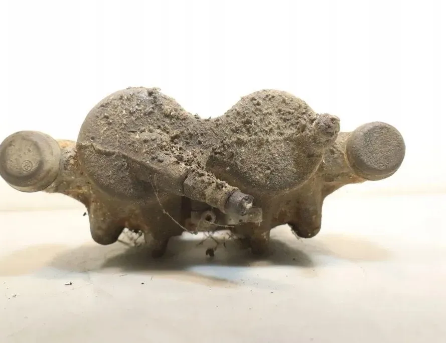 PEUGEOT Boxer 2 generation (1993-2006) Jobb első féknyereg 32900883