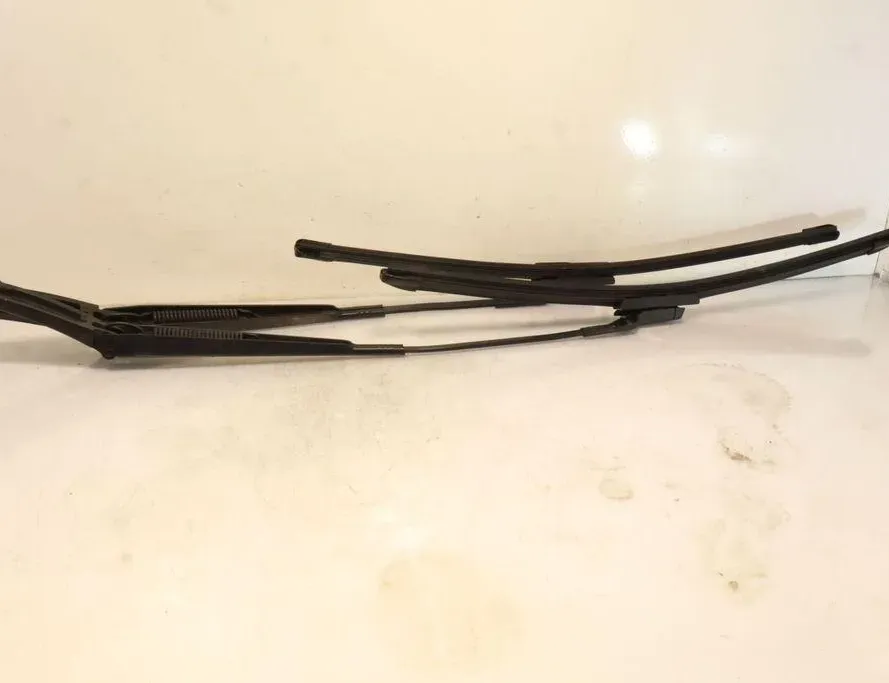 VOLKSWAGEN Tiguan 1 generation (2007-2017) Front Wiper Arms 32904807