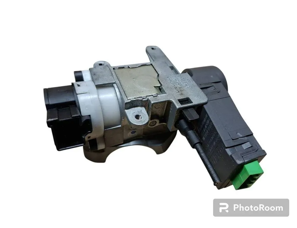 VOLVO XC70 2 generation (2000-2007) Gyújtászár 8621509,8626324 33403683