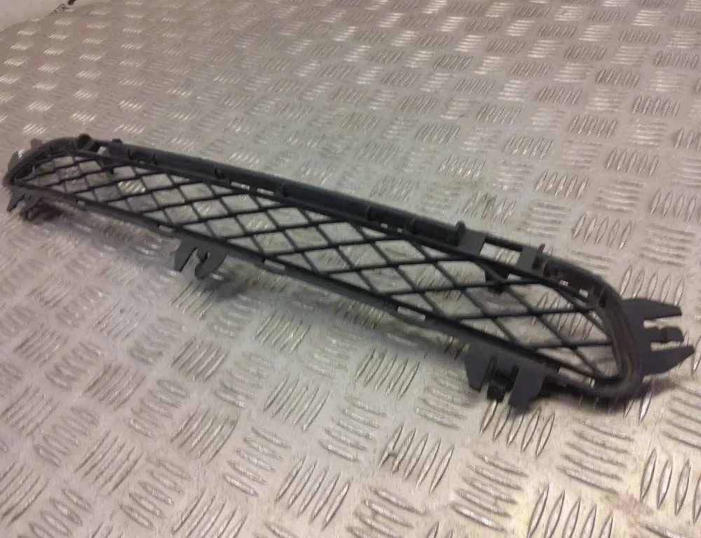 BMW X3 F25 (2010-2017) Elülső alsó rács 7210466 31003061