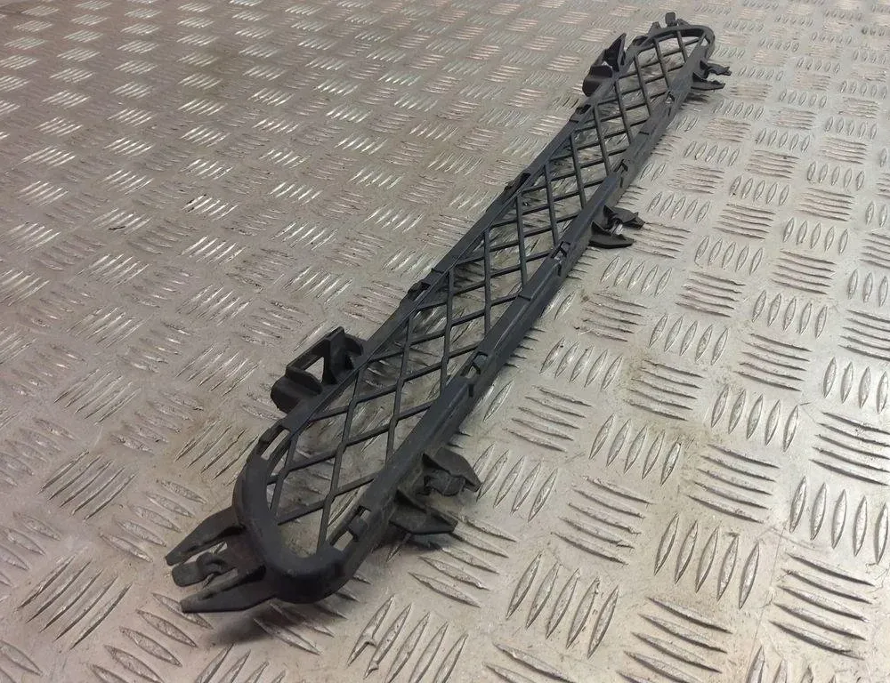 BMW X3 F25 (2010-2017) Front Bumper Lower Grill 7210466 31012804