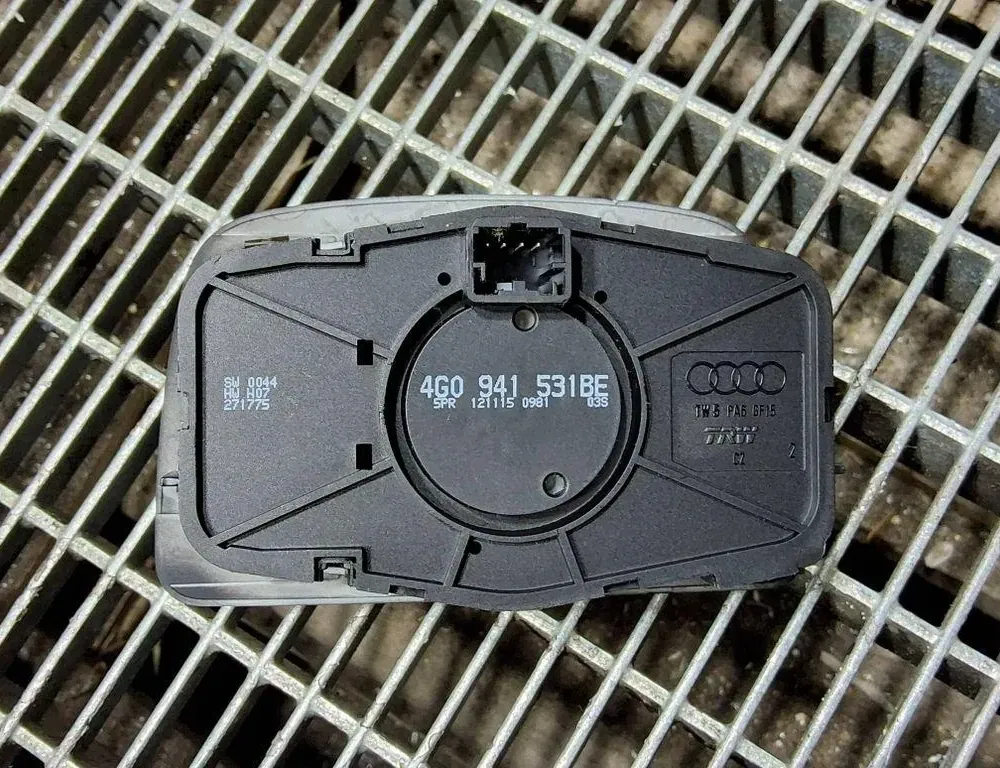 AUDI A6 C6/4F (2004-2011) Fényszórókapcsoló vezérlőegysége 4G0941531BE 33401315