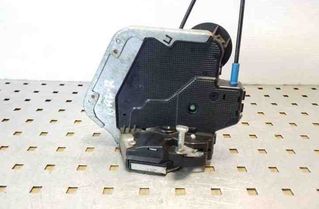 TOYOTA Land Cruiser 70 Series (1984-2024) Замок задней правой двери 25119753