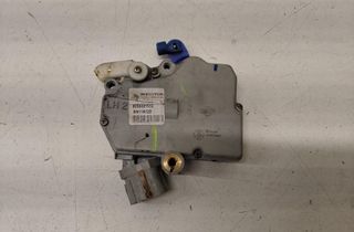 NISSAN X-Trail T30 (2001-2007) Front Right Door Lock 805533Y510 32574642