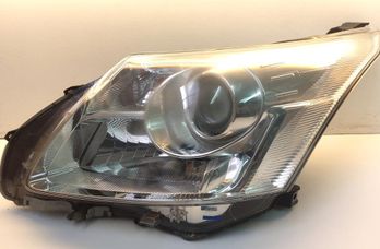 TOYOTA Avensis 3 generation (2009-2020) Фара передняя правая 05-12 32828254