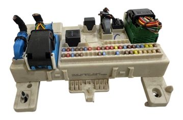 VOLVO V50 1 generation (2003-2012) Biztosítószekrény 30765471,00029467,519248306 32976561