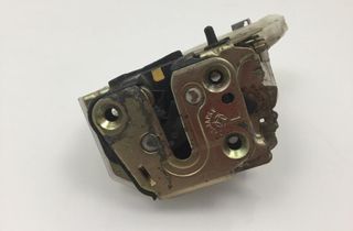 NISSAN X-Trail T30 (2001-2007) Замок боковых правых дверей 80553AA300 32904803