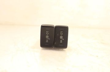 SUZUKI Vitara 2 generation (2014-2023) Выключатель обогрева 32906518