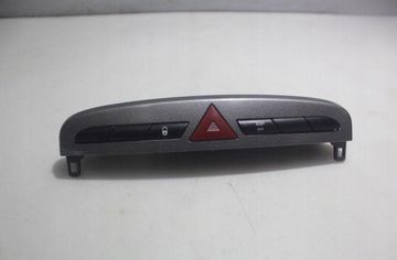 PEUGEOT 308 T7 (2007-2015) Vészjelző gomb 32925353