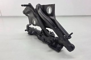 AUDI A5 F5 (2016-2024) Петля капота передняя правая 8W6823362E 32970886