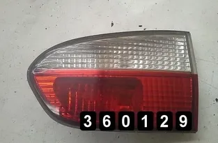 HYUNDAI H-1 Starex (1997-2007) Csomagtérajtó jobb oldali hátsó lámpája 28661182