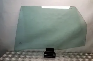 AUDI A4 B7/8E (2004-2008) Стекло задней левой двери 33930484