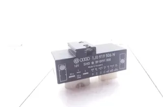 VOLKSWAGEN Golf 4 generation (1997-2006) Hűtőfolyadék ventilátorreléje 1j0919506n,898991000 33565564