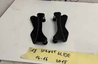 HARLEY-DAVIDSON MC STREET GLIDE Tetőcsomagtartó konzolja 32851511