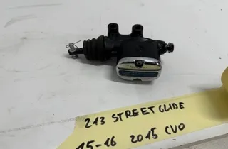 HARLEY-DAVIDSON MC STREET GLIDE Hátsó főfék hengerszivattyúja 33017746