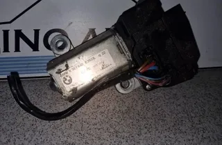 BMW 5 Series E39 (1995-2004) Csomagtérajtó ablaktörlő karja 8361640 33757859