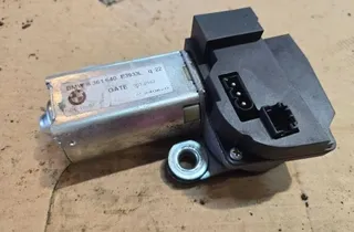 BMW 5 Series E39 (1995-2004) Csomagtérajtó ablaktörlő karja 8361640 33962801