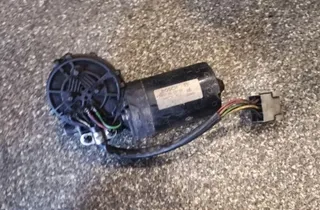 VOLKSWAGEN LT 2 generation (1996-2006) Ablaktörlő motor 0390241345 33846165