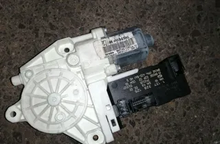 PEUGEOT 407 1 generation (2004-2010) Bal első ajtó ablakemelő motorja 0130822200,1137328125 33859366