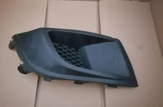 SUBARU Legacy 4 generation (2003-2009) Front Bumper Lower Grill 34007066