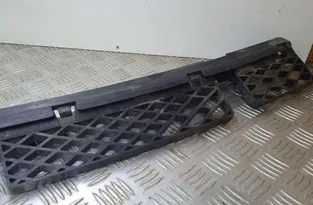 VOLKSWAGEN Touareg 2 generation (2010-2018) Укрепление бампера 7P6807863 31151621