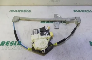 PEUGEOT 307 1 generation (2001-2008) Jobb első ajtó ablakemelője 9634456880,1629055580,9649911080,9222S4,9222CF,980700100,996380103,9222J9 27376327