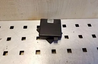 MITSUBISHI Outlander 1 generation (2001-2008) Csomagtérfedél-antenna erősítője 4M5462A1A 26104877